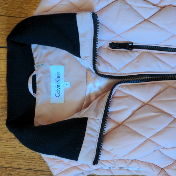 Calvin Klein Pink Quilted Puffer Vest - Picture 2 of 8